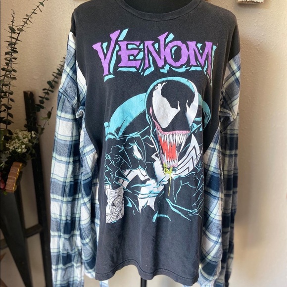 🔥SOLD🔥Marvel Venom Spider-Man Reworked Upcycled Plaid Flannel Handmade - Picture 2 of 6